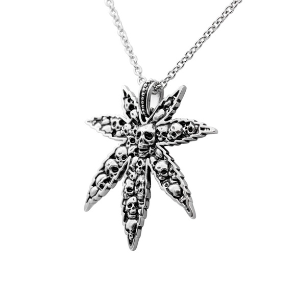 Leaf and Skulls Necklace Pot Weed Pendant - Picture 3 of 7